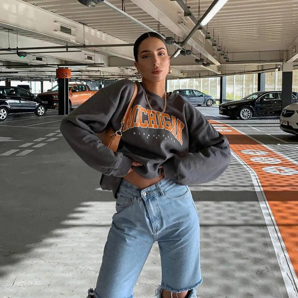Letter Print Sweatshirt Oversized Pullover Women Hip-Hop Casual Loose Streetwear O-Neck Long Sleeve Autumn And Winter Tops 2021
Letter Print Sweatshirt Oversized Pullover Women Hip-Hop Casual Loose Streetwear O-Neck Long Sleeve Autumn And Winter Tops 2021
