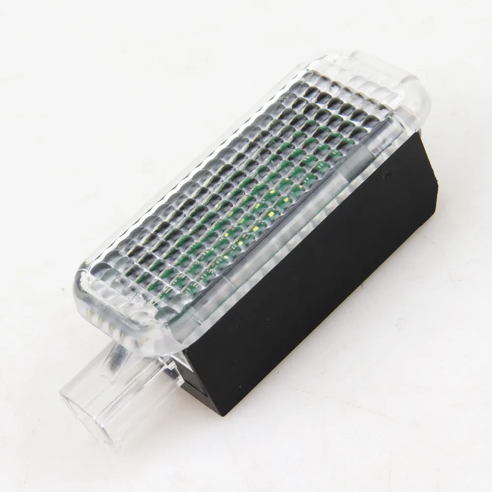 SCJYRXS Qty1 LED Interior Footwell Lights lamp light 3AD947409 For Golf MK5 MK6 Passat B6 Q3 Q5 A4 S4 Seat Leon 3AD 947 409 
SCJYRXS Qty1 LED Interior Footwell Lights lamp light 3AD947409 For Golf MK5 MK6 Passat B6 Q3 Q5 A4 S4 Seat Leon 3AD 947 409