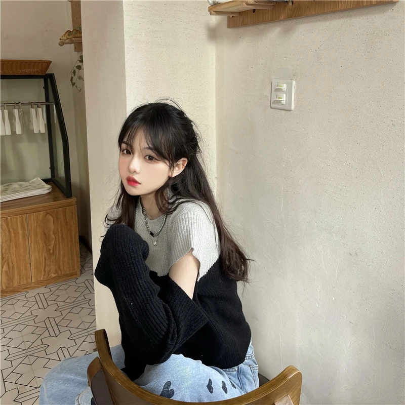 Fruity Korean Style Ins Design Color Matching Scheming Hollow-out Long Sleeve Sweater Women's Spring Loose Fried Street Top
Fruity Korean Style Ins Design Color Matching Scheming Hollow-out Long Sleeve Sweater Women's Spring Loose Fried Street Top