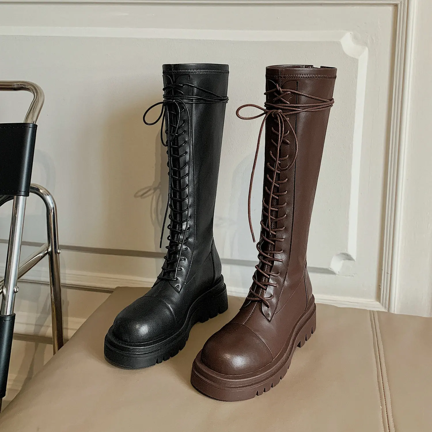 Fanyuan PU Leather Lace Up Zipper Knee High Boots Square Heel Autumn Winter Women Shoes Casual Round Toe Long Boots Size34-43
Fanyuan PU Leather Lace Up Zipper Knee High Boots Square Heel Autumn Winter Women Shoes Casual Round Toe Long Boots Size34-43