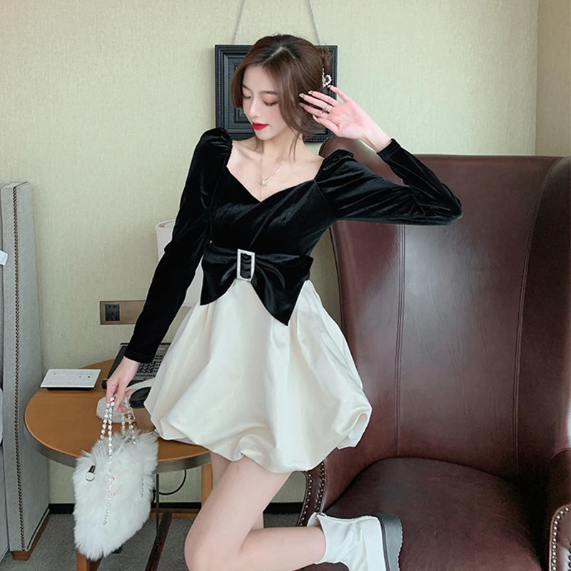 Fashion Korean Style Women Vintage Sexy Sweetheart Neck Sweet Bow Mini Party Birthday Dress Velvet Ball Gown Short Female Dress 
Fashion Korean Style Women Vintage Sexy Sweetheart Neck Sweet Bow Mini Party Birthday Dress Velvet Ball Gown Short Female Dress