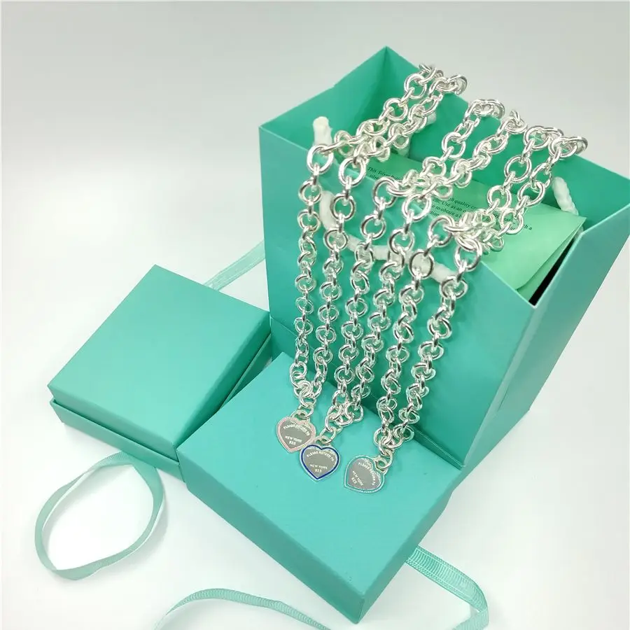 2021 trendy luxury brand original necklace letter wedding necklace couple heart necklace and pendants for women sets
2021 trendy luxury brand original necklace letter wedding necklace couple heart necklace and pendants for women sets