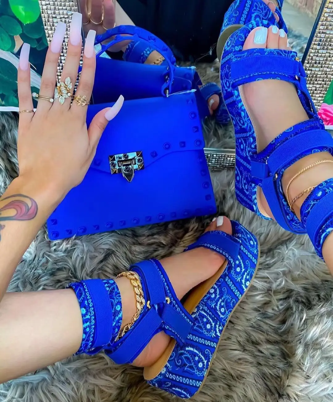 Bandana 2021 Summer New Women Paisley Printing Super High Heel Fish Mouth Boots All-match Wild Sandals Outdoor Leisure Slippers
Bandana 2021 Summer New Women Paisley Printing Super High Heel Fish Mouth Boots All-match Wild Sandals Outdoor Leisure Slippers