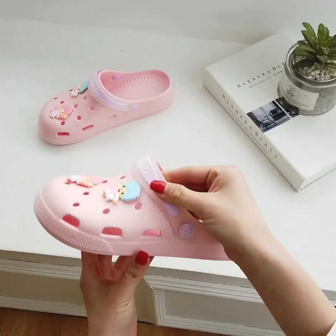 Women's sandals 2021clogs Sandals Beach Slippers Flowers Cartoon Non Slip Garden shoes women Hollow Lightweight Jelly Cool Shoes
Women's sandals 2021clogs Sandals Beach Slippers Flowers Cartoon Non Slip Garden shoes women Hollow Lightweight Jelly Cool Shoes