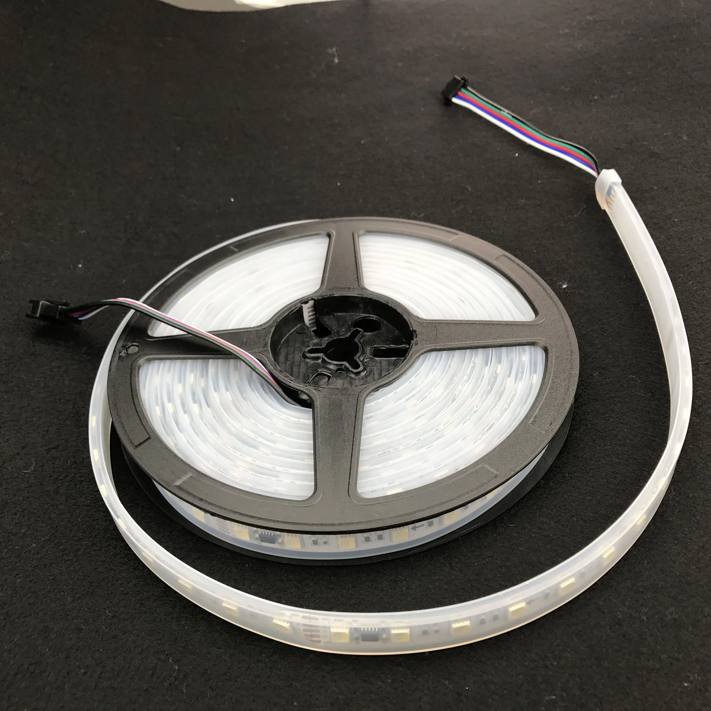 5m DC24V LED RGBW standard DMX512 digital strip,60leds/m,10pixels/m;waterproof in silicon tube;white PCB
5m DC24V LED RGBW standard DMX512 digital strip,60leds/m,10pixels/m;waterproof in silicon tube;white PCB