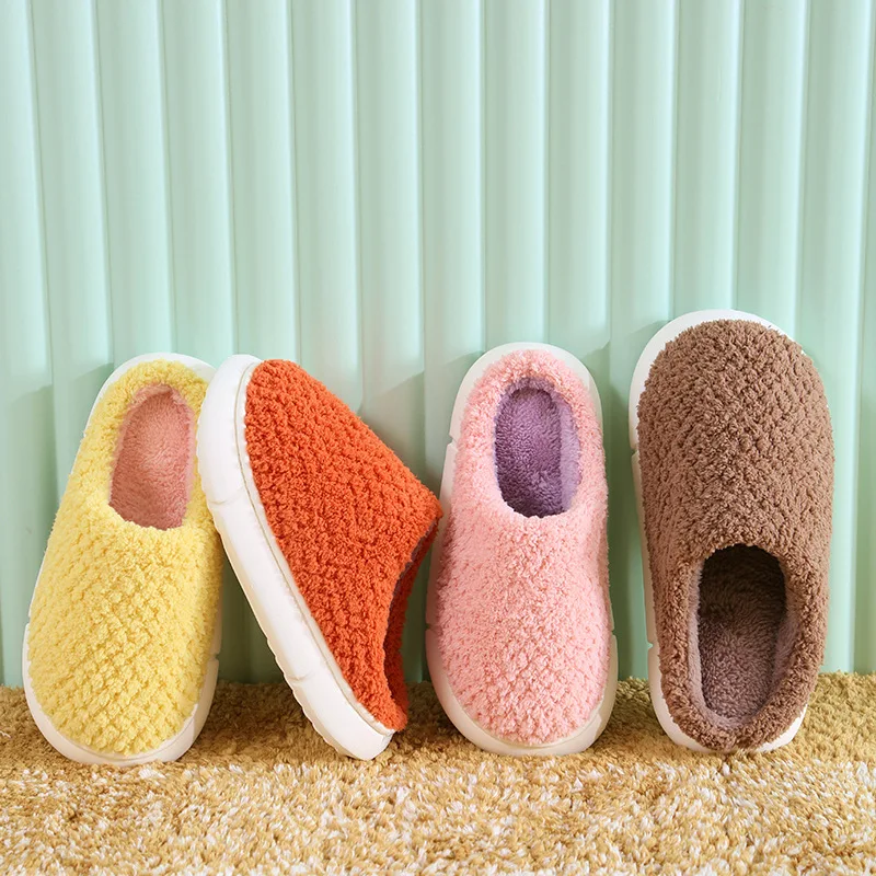 Winter Furry Cotton Slippers Women EVA Non-Slip Plush Slides Hairy Warm Casual Flat Shoes Couples Outdoor Indoor Home Slippers
Winter Furry Cotton Slippers Women EVA Non-Slip Plush Slides Hairy Warm Casual Flat Shoes Couples Outdoor Indoor Home Slippers