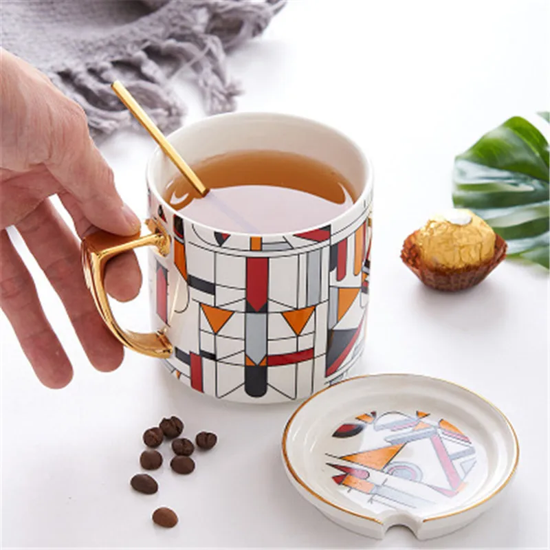 Hot Sell New Ceramic Mug Geometric Pattern Office Drinking Cup with Lid Spoon Ceramic Mug Coffee Mug Cute Coffee Mugs and Cups
Hot Sell New Ceramic Mug Geometric Pattern Office Drinking Cup with Lid Spoon Ceramic Mug Coffee Mug Cute Coffee Mugs and Cups