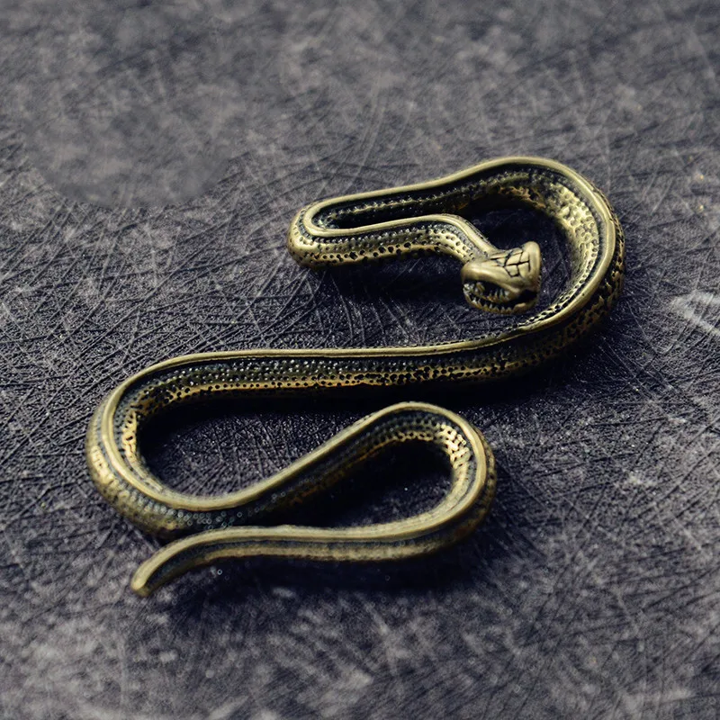 Retro creative snake pendant hand-made pure brass snake ornaments ornaments small gifts desktop ornaments crafts ornaments
Retro creative snake pendant hand-made pure brass snake ornaments ornaments small gifts desktop ornaments crafts ornaments