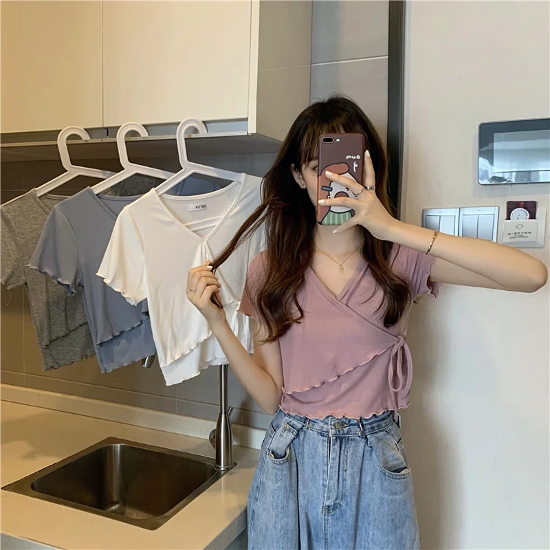 Design Sense V-neck Wavy Edge Lace-up Short-Sleeved T-shirt for Women 2021 Summer New INS All-Matching Short Fashionable Top
Design Sense V-neck Wavy Edge Lace-up Short-Sleeved T-shirt for Women 2021 Summer New INS All-Matching Short Fashionable Top