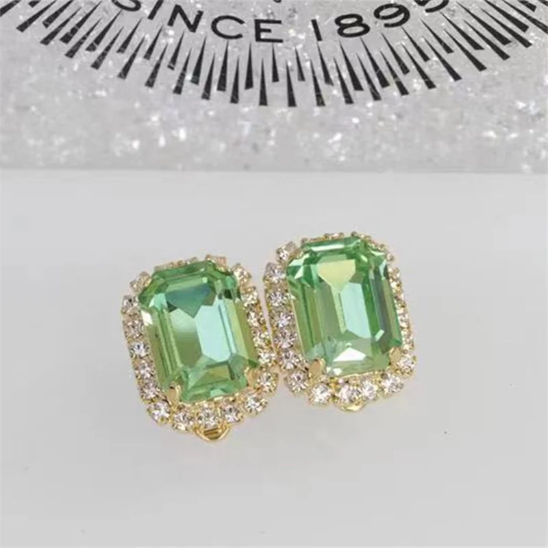 Trendy Green Cubic Zirconia Stud Earrings for Women Engagement Wedding Jewelry Squre Earring Accessories
Trendy Green Cubic Zirconia Stud Earrings for Women Engagement Wedding Jewelry Squre Earring Accessories