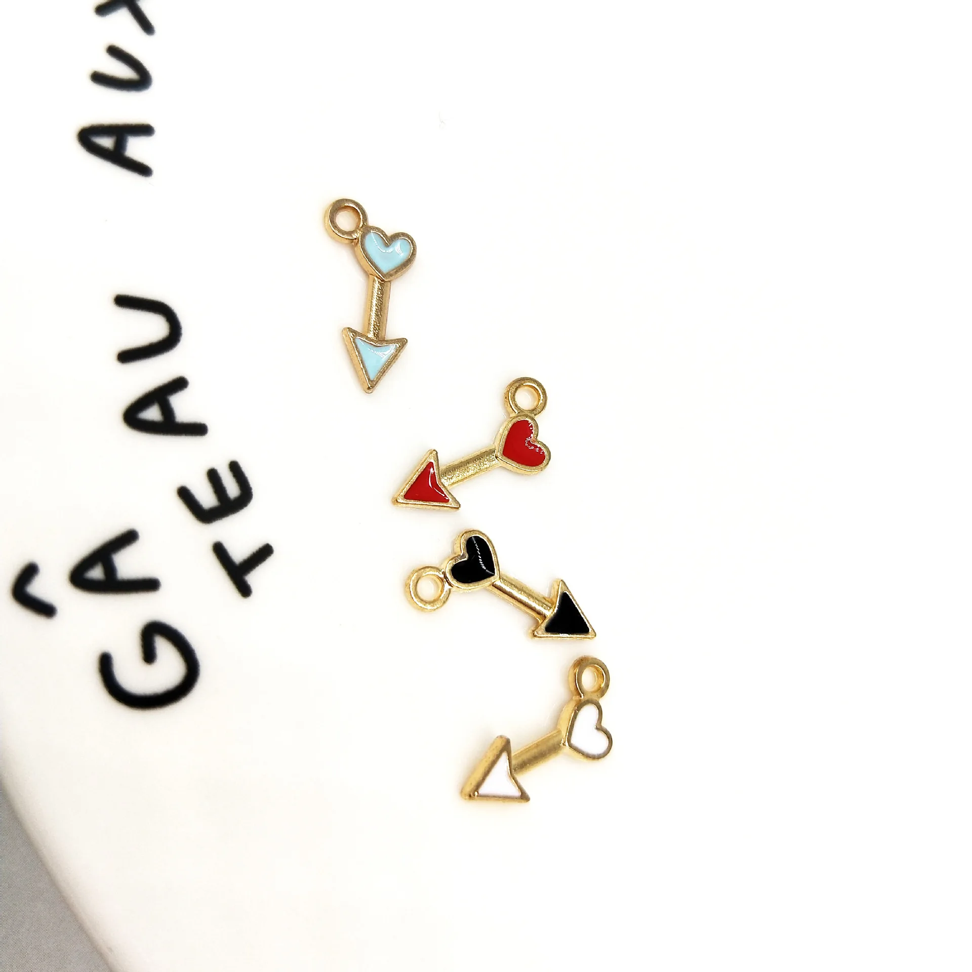 20pcs/lot Oil Dripping Small Arrow 8*10mm Alloy Jewelry Pendant Handmade DIY Earring Bracelet Enamel Charm
20pcs/lot Oil Dripping Small Arrow 8*10mm Alloy Jewelry Pendant Handmade DIY Earring Bracelet Enamel Charm