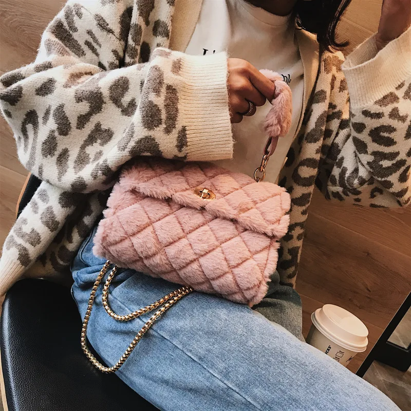 Diamond lattice fashion women hand bag and purse faux fur crossbody bags winter shoulder bag
Diamond lattice fashion women hand bag and purse faux fur crossbody bags winter shoulder bag