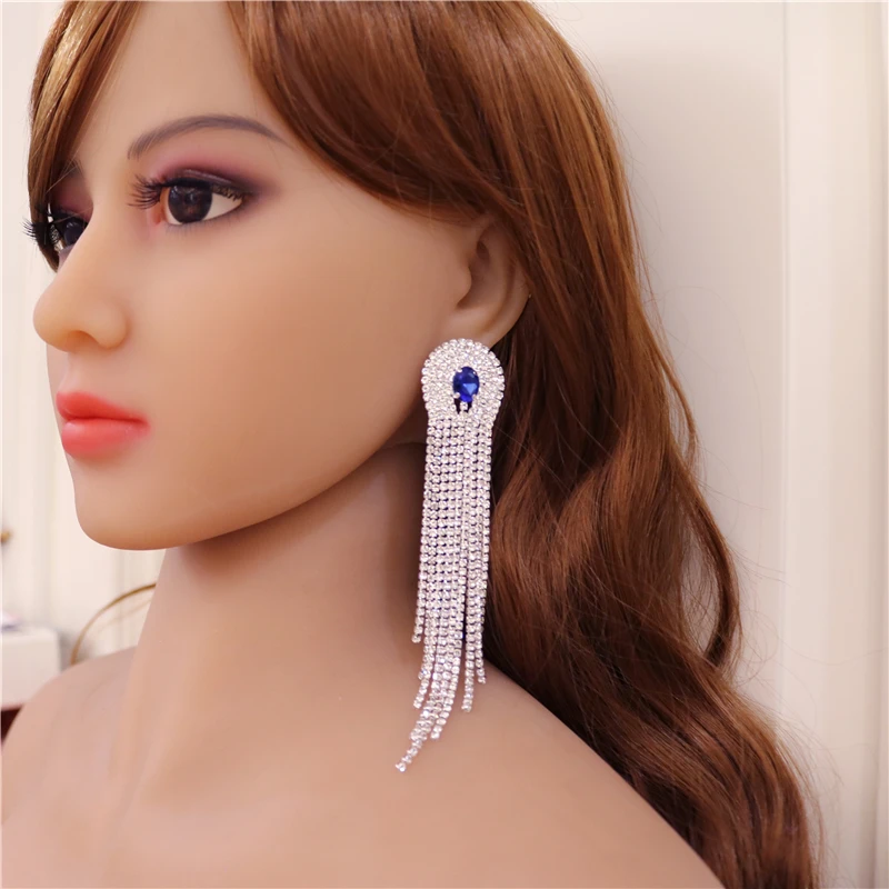 Rhinestone Earings 2021 Trendy Exaggerated Large Stud Earrings Wild Long Earrings for Women Brincos Fashion Jewelry Bijoux
Rhinestone Earings 2021 Trendy Exaggerated Large Stud Earrings Wild Long Earrings for Women Brincos Fashion Jewelry Bijoux