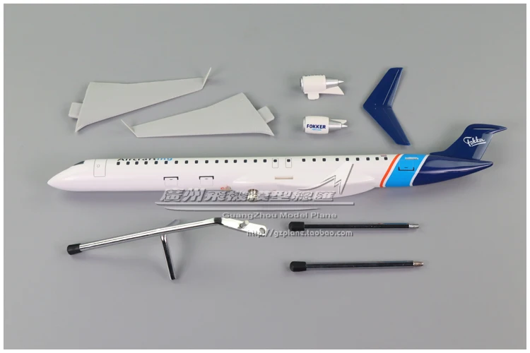 Пластиковая Сборная модель самолета FOKKER F70 F100 CRJ1000 1:100 для коллектора модели |