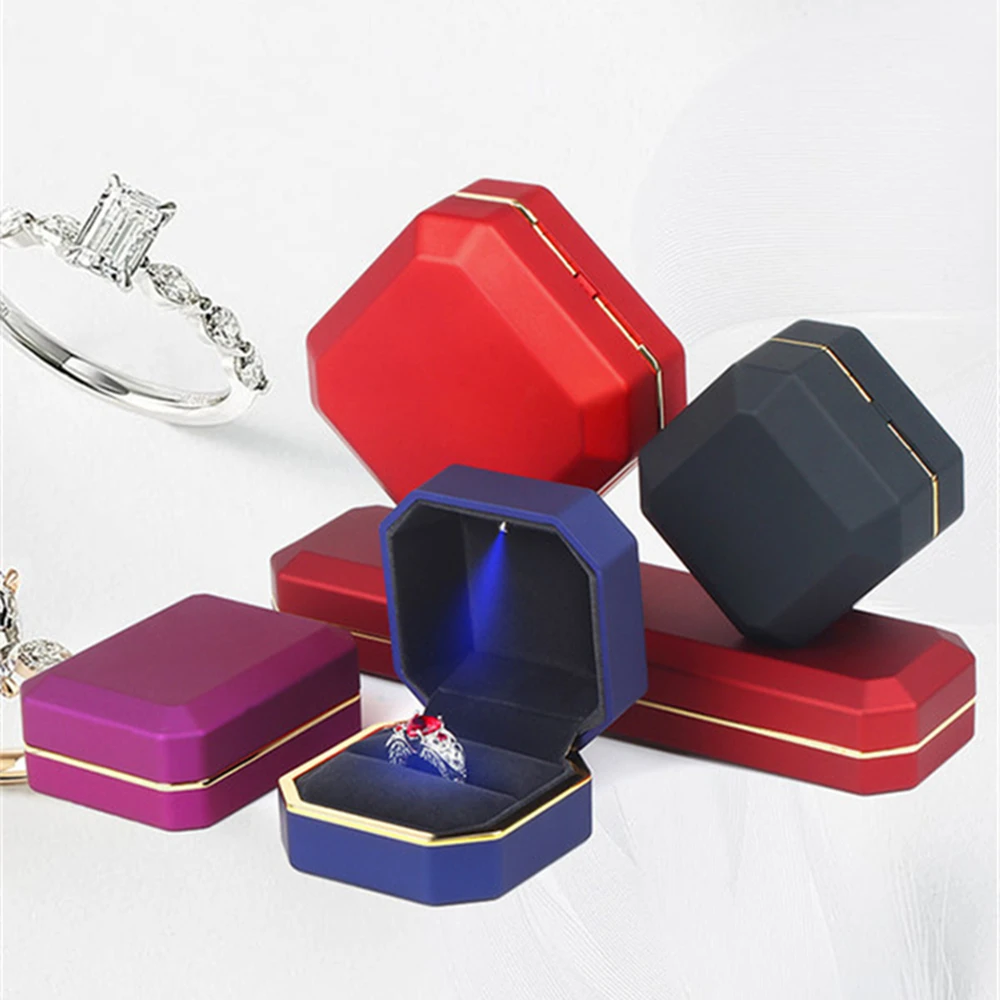 B-LIFE Jewelry Gift Box Case Elegant Velvet Necklace Pendant Bracelet Boxes with LED Light for Wedding Engagment Valentine's Day
B-LIFE Jewelry Gift Box Case Elegant Velvet Necklace Pendant Bracelet Boxes with LED Light for Wedding Engagment Valentine's Day