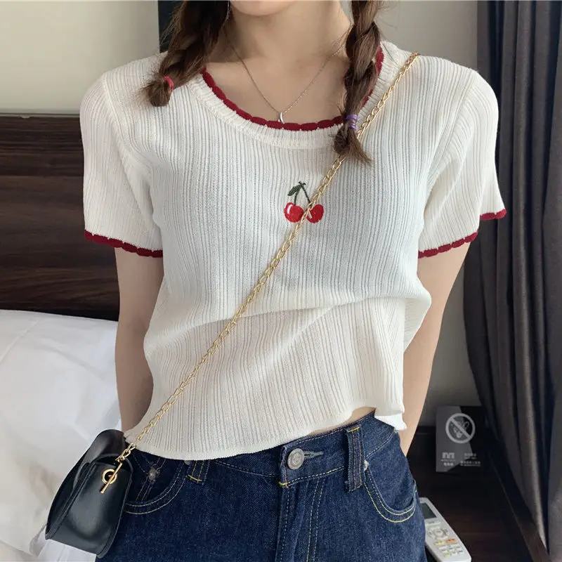 Summer Women's Short Sleeve T-shirt Creative Design Cherry Embroidered Knitting Top 2021 New Fashion Clothing Wholesale
Summer Women's Short Sleeve T-shirt Creative Design Cherry Embroidered Knitting Top 2021 New Fashion Clothing Wholesale