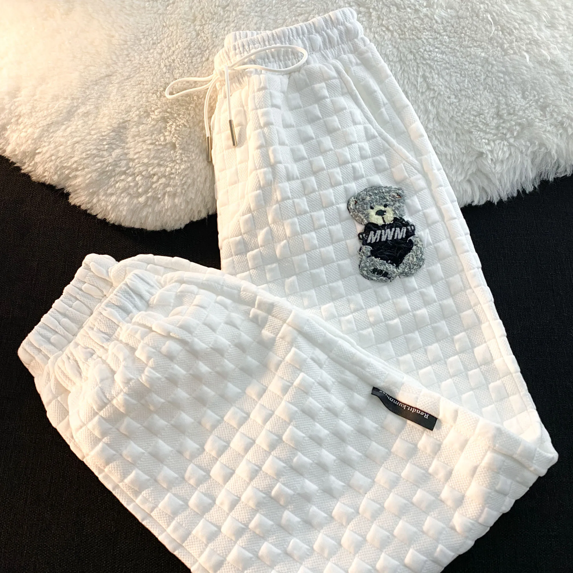 Oversized Harajuku Sweatpants Women Fashion High Waist Harlen Waffle Embroidery Bear Trousers Preppy Ins Hip-Hop Pants 2021 New
Oversized Harajuku Sweatpants Women Fashion High Waist Harlen Waffle Embroidery Bear Trousers Preppy Ins Hip-Hop Pants 2021 New