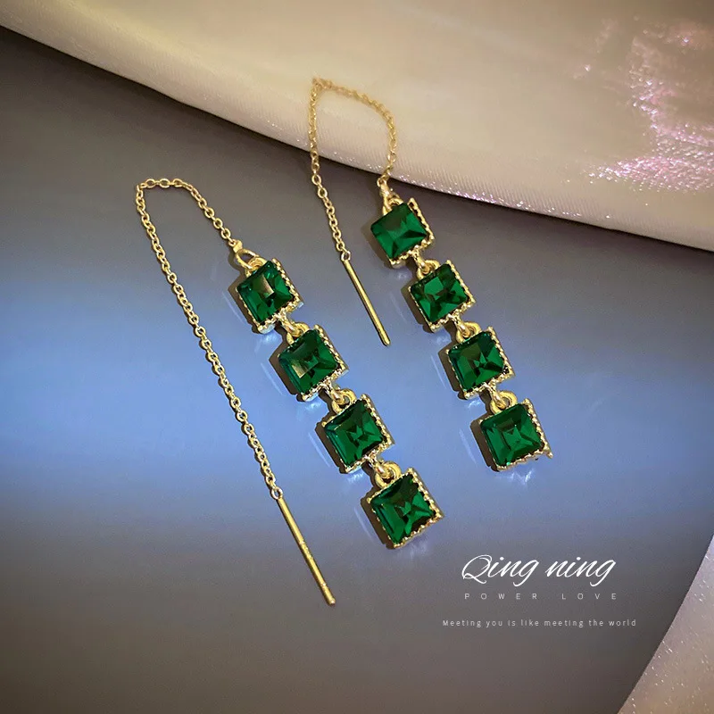 East gate of 925 silver needle inset diamond square gemstone ear line earrings temperament design sense of earring
East gate of 925 silver needle inset diamond square gemstone ear line earrings temperament design sense of earring