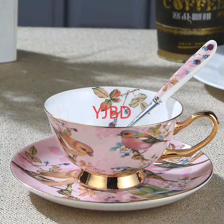 

YJBD Европейский кофейный набор из костяного фарфора, креативная керамическая чашка для послеобеденного чая из Пномпеня, чашка с ложкой, кофейная кружка