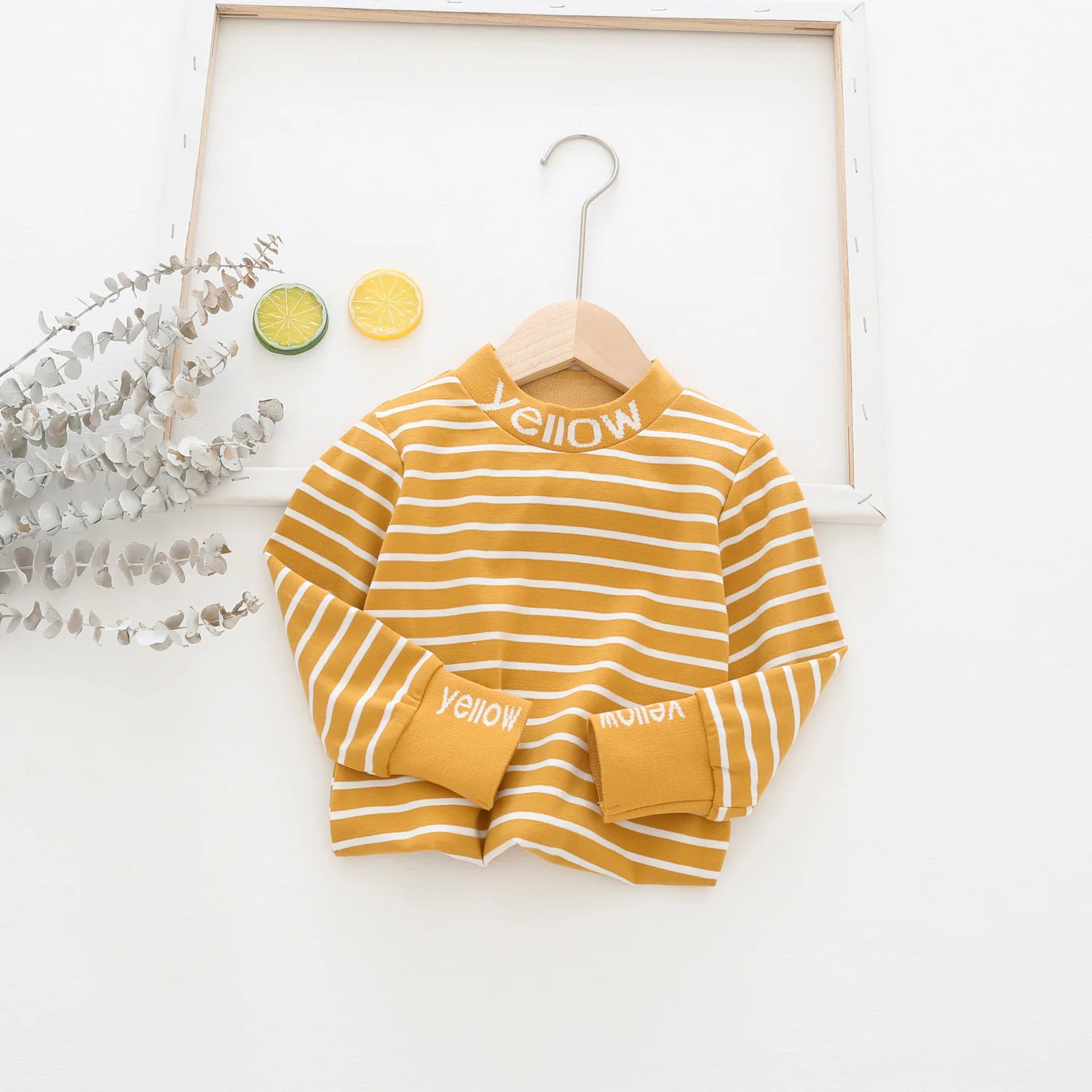 2020 Autumn and Winter New Striped Long Sleeve for Children Bottoming Shirt Printed Letter Half-Collar Baby Wear T-shirt
2020 Autumn and Winter New Striped Long Sleeve for Children Bottoming Shirt Printed Letter Half-Collar Baby Wear T-shirt