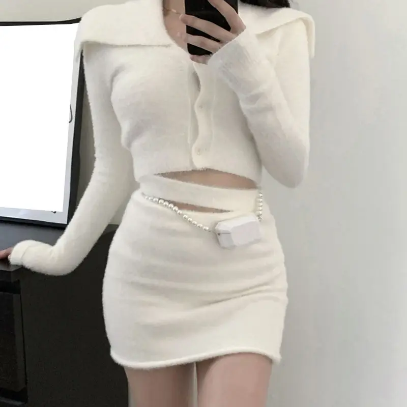White knitted punk Y2k fairy bag hip skirt Korean casual high waist solid mini skirt 3-piece set spring summer kawaii sexy skirt
White knitted punk Y2k fairy bag hip skirt Korean casual high waist solid mini skirt 3-piece set spring summer kawaii sexy skirt