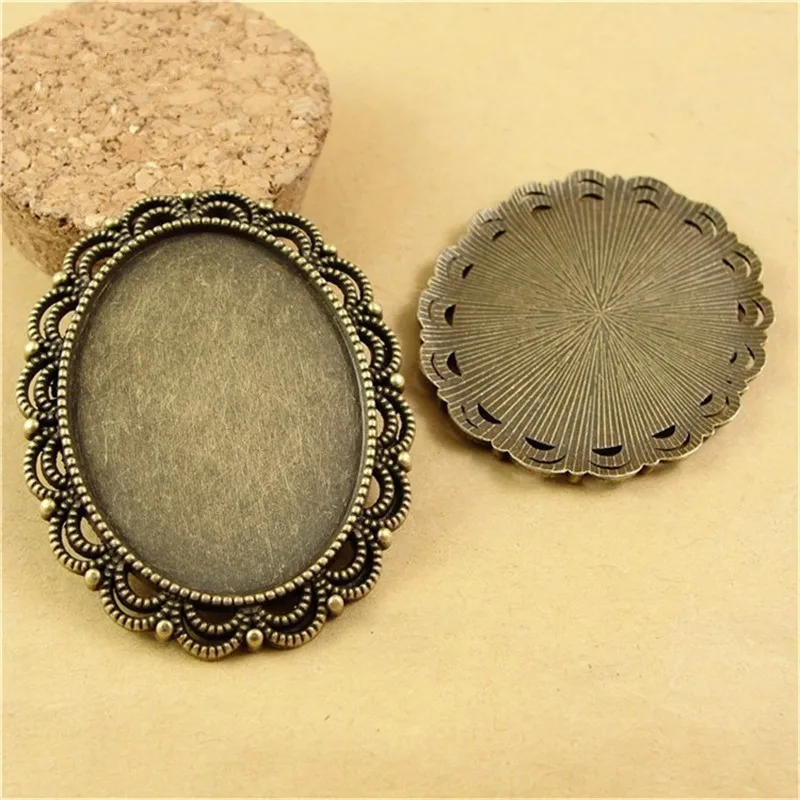 20Pcs/lot Lace Pattern Oval Pendant Base 40*30MM Big Cameo Base for Jewelry Making
20Pcs/lot Lace Pattern Oval Pendant Base 40*30MM Big Cameo Base for Jewelry Making