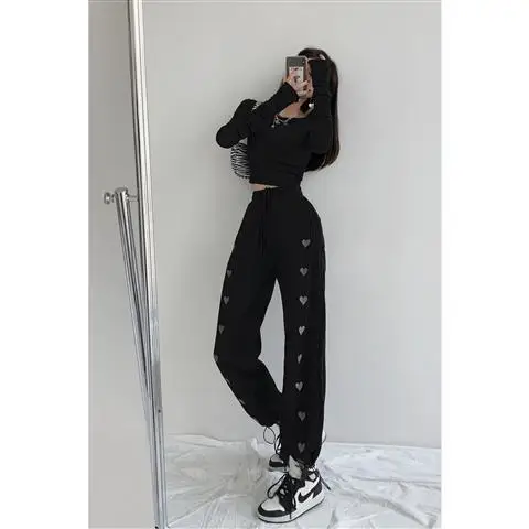 MINGLIUSILI Embroidery Streetwear Women Spring 2021 Fsahion Joggers Women Korean High Waist Trousers Casual Black Harem Pants
MINGLIUSILI Embroidery Streetwear Women Spring 2021 Fsahion Joggers Women Korean High Waist Trousers Casual Black Harem Pants