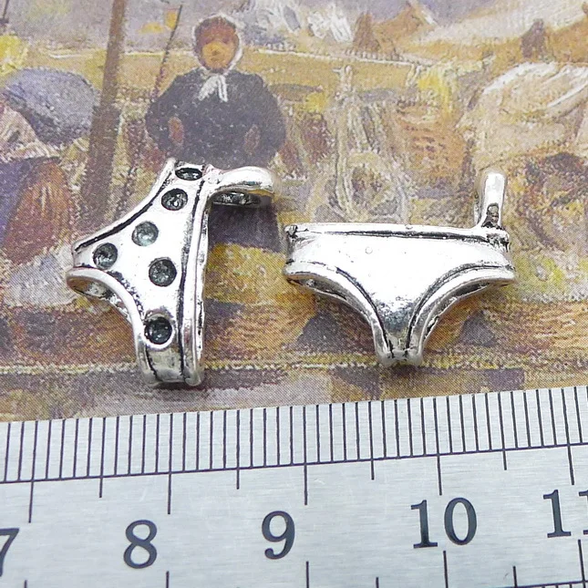 Newest 8Pieces 17*18mm Mixed Alloy Antique Silver Color Underwear Charms Bracelet Pendant Accessory For DIY Jewelry Making
Newest 8Pieces 17*18mm Mixed Alloy Antique Silver Color Underwear Charms Bracelet Pendant Accessory For DIY Jewelry Making