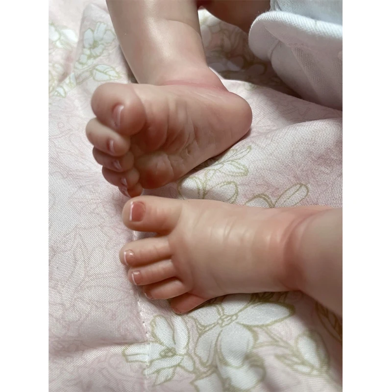49cm Reborn Dolls with Hand-drawing Hair Convenient Caring Poseable Dolls for Adults Realistic Cute Sleeping Baby Dolls
49cm Reborn Dolls with Hand-drawing Hair Convenient Caring Poseable Dolls for Adults Realistic Cute Sleeping Baby Dolls