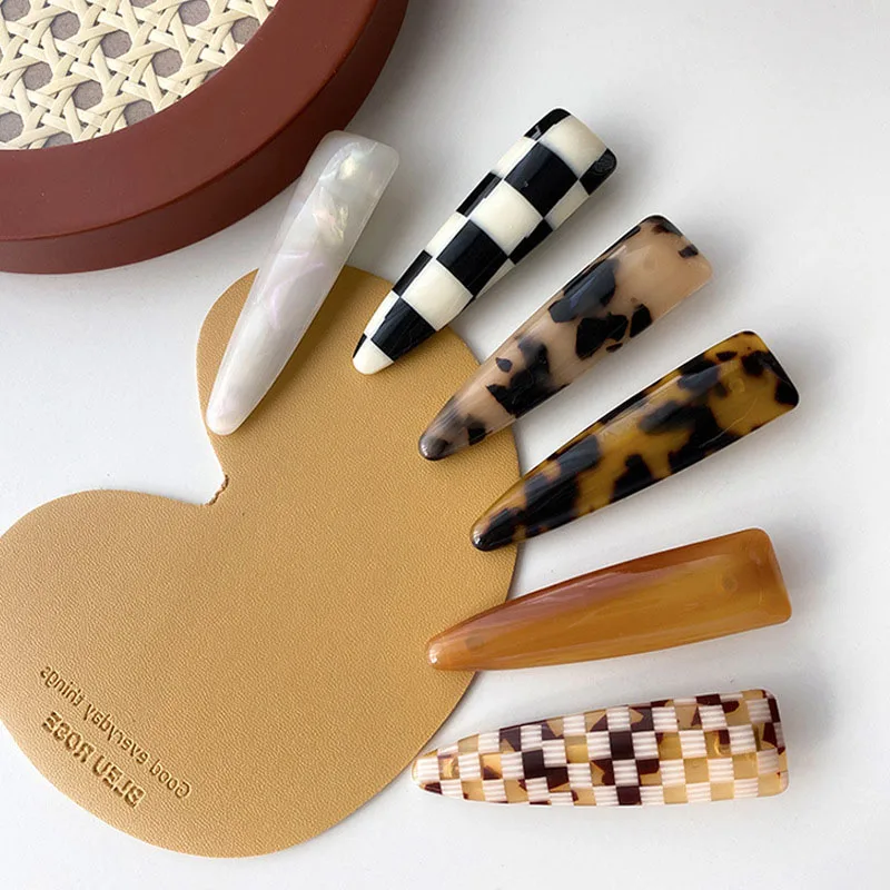 Harajuku Colorful Resin Geometric Hair Clips Hairwear New Fashion Hair Accessories For Women 2022 Cute Irregular Grid Hair Pins
Harajuku Colorful Resin Geometric Hair Clips Hairwear New Fashion Hair Accessories For Women 2022 Cute Irregular Grid Hair Pins