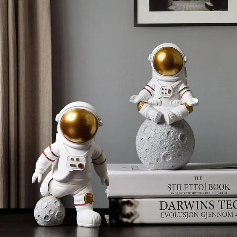 Creative Astronaut Figurines Fashion Resin Spaceman Moon Sculpture Decorative Miniatures Cosmonaut Statues Gift Art Crafts
Creative Astronaut Figurines Fashion Resin Spaceman Moon Sculpture Decorative Miniatures Cosmonaut Statues Gift Art Crafts