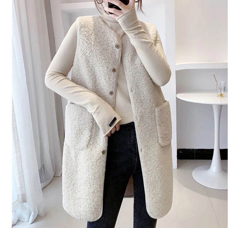 2021 Winter Long Vest Jackets Lamb Wool Thicken Waistcoat Women Button Up Single Breasted Pocket Outwear Sleeveless Coat
2021 Winter Long Vest Jackets Lamb Wool Thicken Waistcoat Women Button Up Single Breasted Pocket Outwear Sleeveless Coat