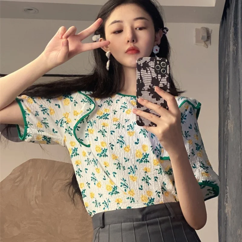 Womens Blouses Ruffled Floral Round Neck Short-sleeved Shirt Female Design Sense Niche Summer New Korean Style Top
Womens Blouses Ruffled Floral Round Neck Short-sleeved Shirt Female Design Sense Niche Summer New Korean Style Top