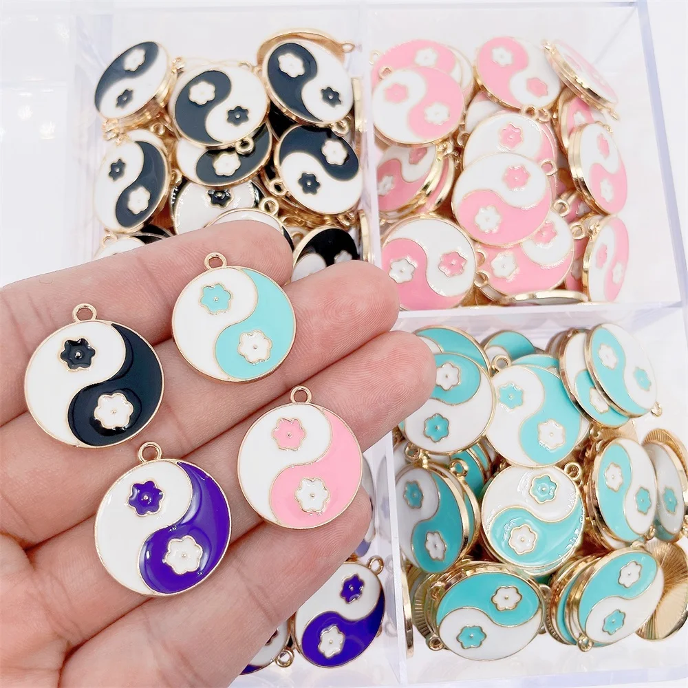 15Pcs 20*23MM Fashion Design Flower Yinyang Taiji Gossip Enamel Necklace Charm for Couple Bracelet Earring DIY Handmade Supplies
15Pcs 20*23MM Fashion Design Flower Yinyang Taiji Gossip Enamel Necklace Charm for Couple Bracelet Earring DIY Handmade Supplies