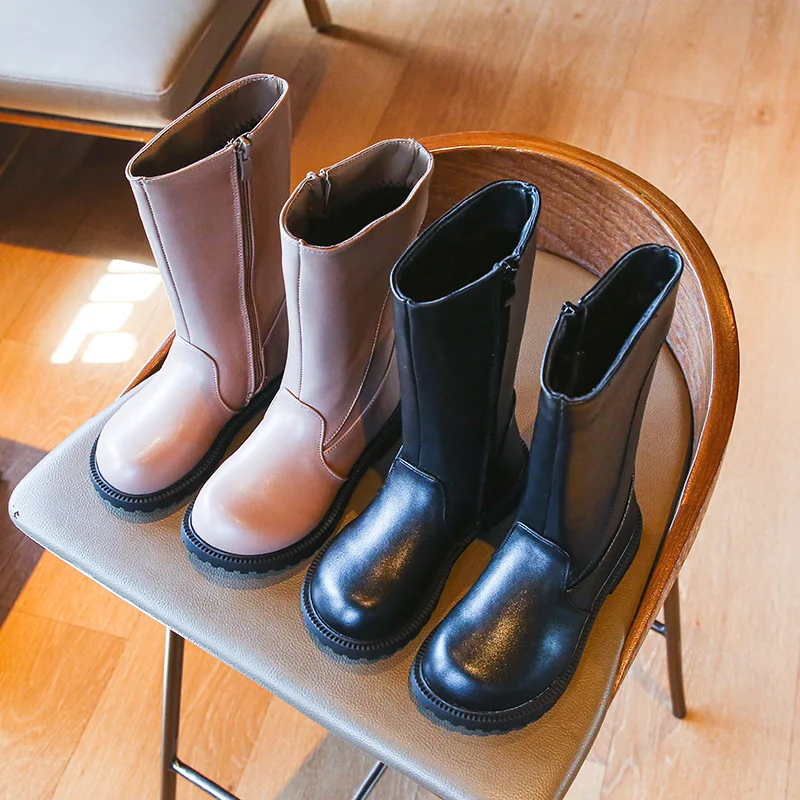 Girls princess leather boots fashion western style girls mid-tube boots winter plus velvet boots
Girls princess leather boots fashion western style girls mid-tube boots winter plus velvet boots