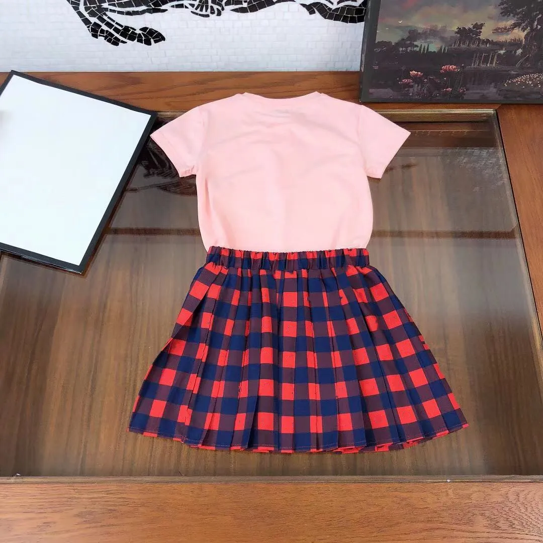Girls summer suit skirt girls summer new hedging cartoon all-match children's short-sleeved T-shirt two-piece short skirt
Girls summer suit skirt girls summer new hedging cartoon all-match children's short-sleeved T-shirt two-piece short skirt