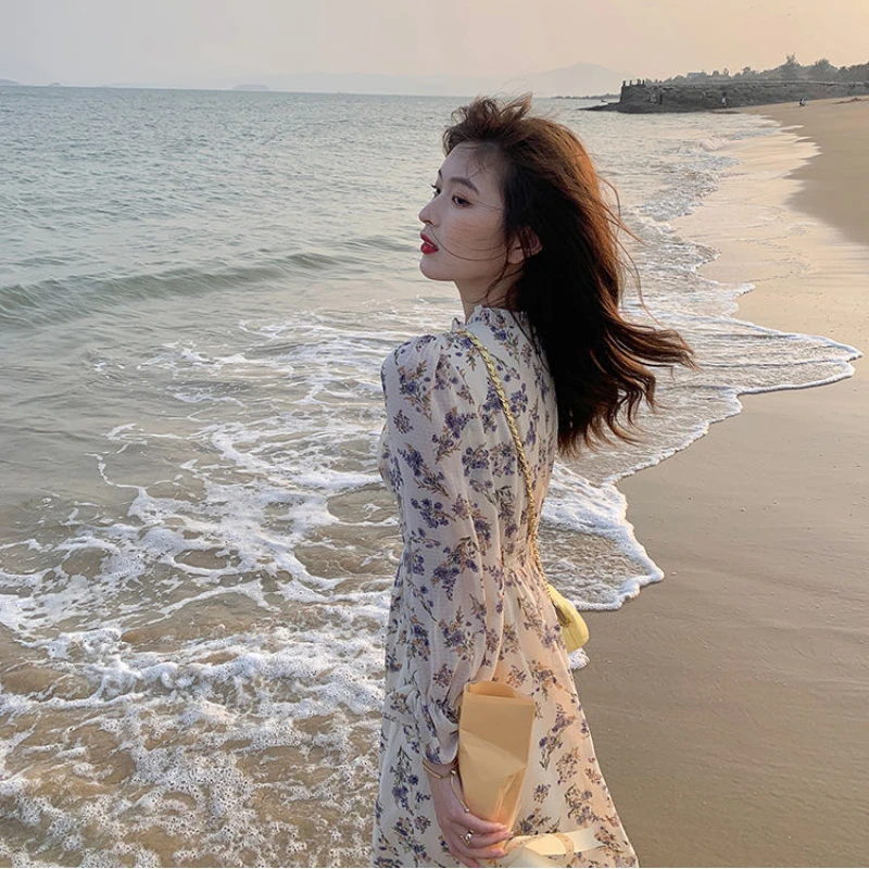 Summer Elegant Strap Dress Women French Floral Print Kawaii Vintage Dress Female Casual Party Club Beach Sweet Dress 2021 New
Summer Elegant Strap Dress Women French Floral Print Kawaii Vintage Dress Female Casual Party Club Beach Sweet Dress 2021 New