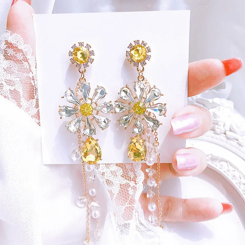 Flower Earring For Women Long Tassel Elegant Yellow Crystal Pearl Dangle Drop Earrings Luxury Bohemia Vintage Party Jewelry EF61
Flower Earring For Women Long Tassel Elegant Yellow Crystal Pearl Dangle Drop Earrings Luxury Bohemia Vintage Party Jewelry EF61