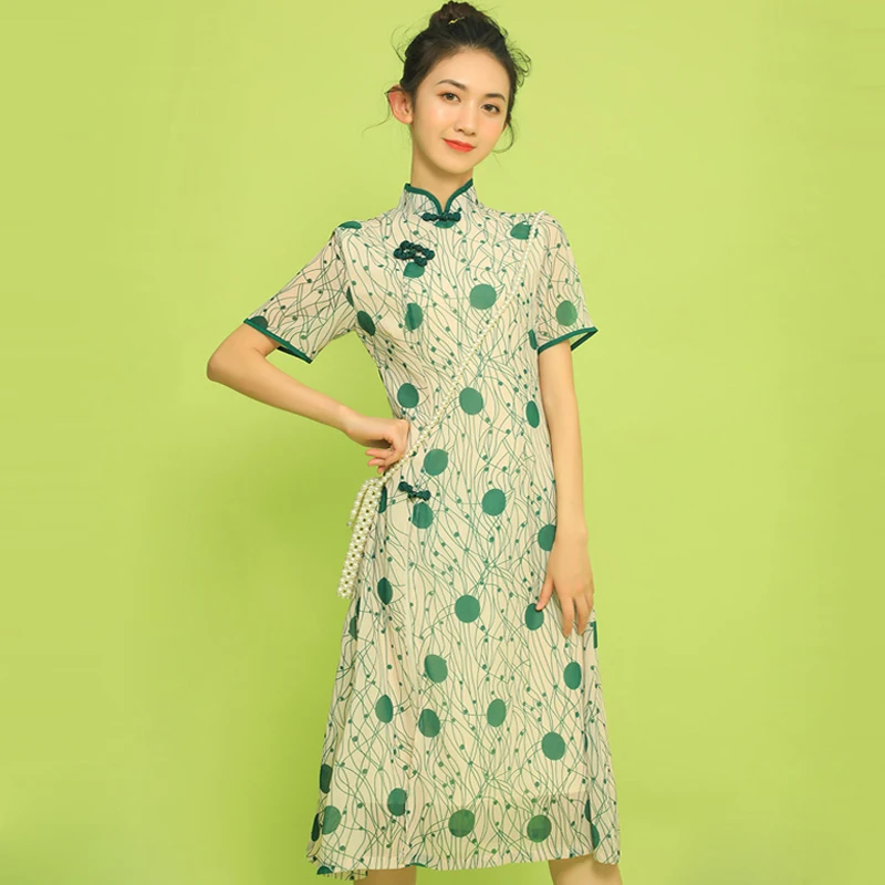 Vrouwen Chinese Stijl Retro Kant Slanke Qipao Cheongsam Jurk Lady Fashion Zoete Strakke Sexy Bodycon Mini Jurken Oosterse Kledin
Vrouwen Chinese Stijl Retro Kant Slanke Qipao Cheongsam Jurk Lady Fashion Zoete Strakke Sexy Bodycon Mini Jurken Oosterse Kledin