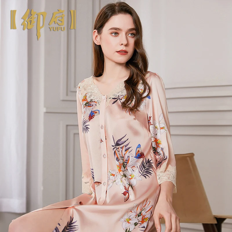 ★brand blockbuster 19 mulberry silk pajamas, m female age season 7 minutes of sleeve shirt type nightgown silk printing
★brand blockbuster 19 mulberry silk pajamas, m female age season 7 minutes of sleeve shirt type nightgown silk printing