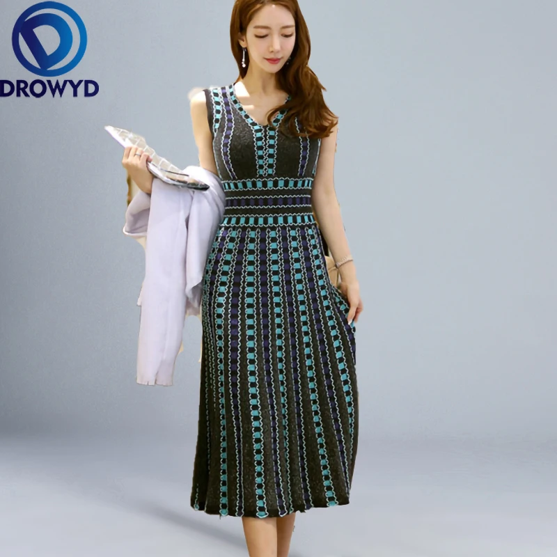 Summer Sexy Midi Dress Women 2020 Fashion Sleeveless V-neck A-line Green Pleated Print Boho Beach Hot Party Dresses Vestidos
Summer Sexy Midi Dress Women 2020 Fashion Sleeveless V-neck A-line Green Pleated Print Boho Beach Hot Party Dresses Vestidos