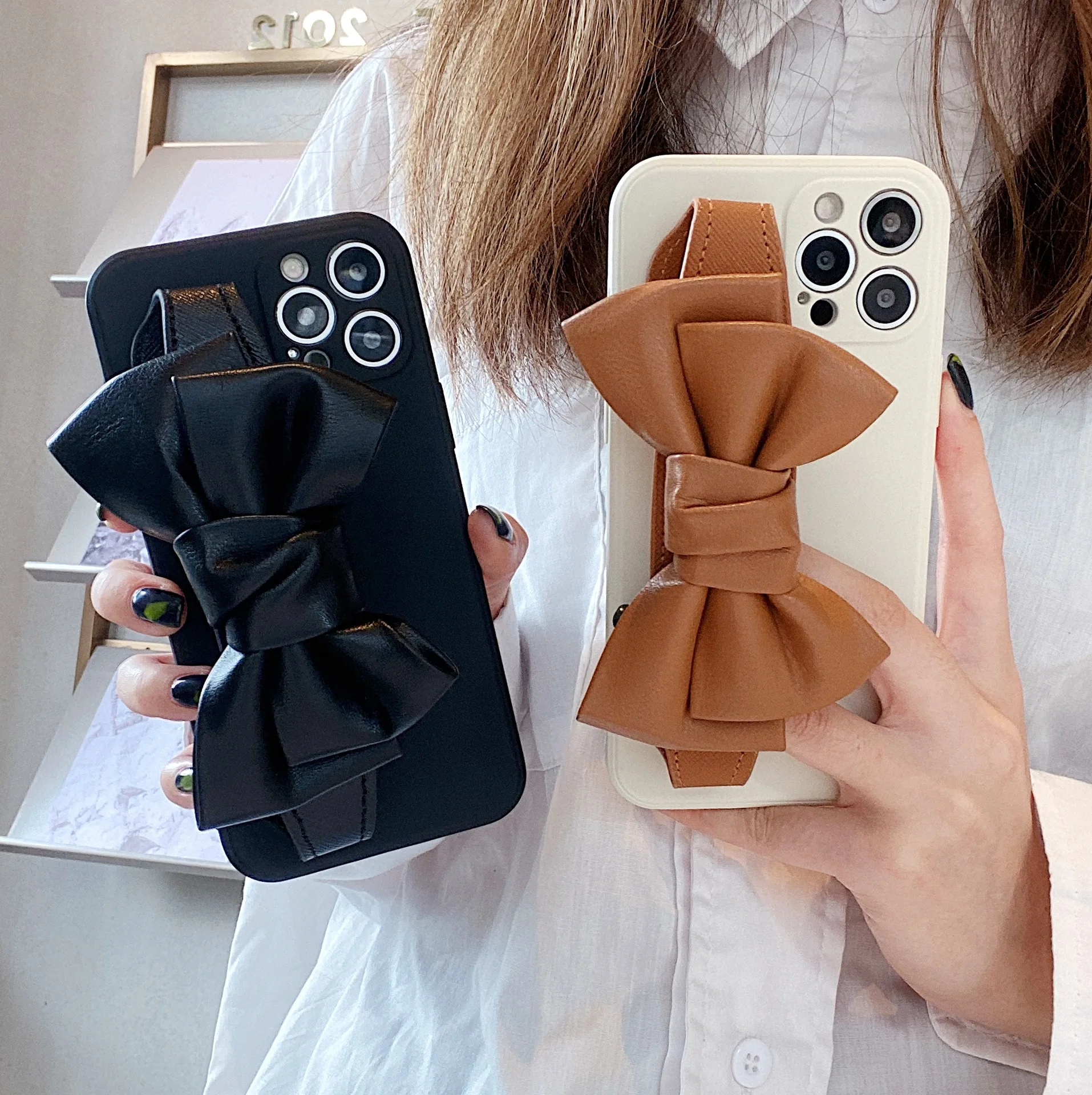Retro sweet girls woman leather wristband Phone Case For iPhone 12 11 Pro Xs Max X Xr 7 8 Plus Lens Protection Case Cute Cover
Retro sweet girls woman leather wristband Phone Case For iPhone 12 11 Pro Xs Max X Xr 7 8 Plus Lens Protection Case Cute Cover