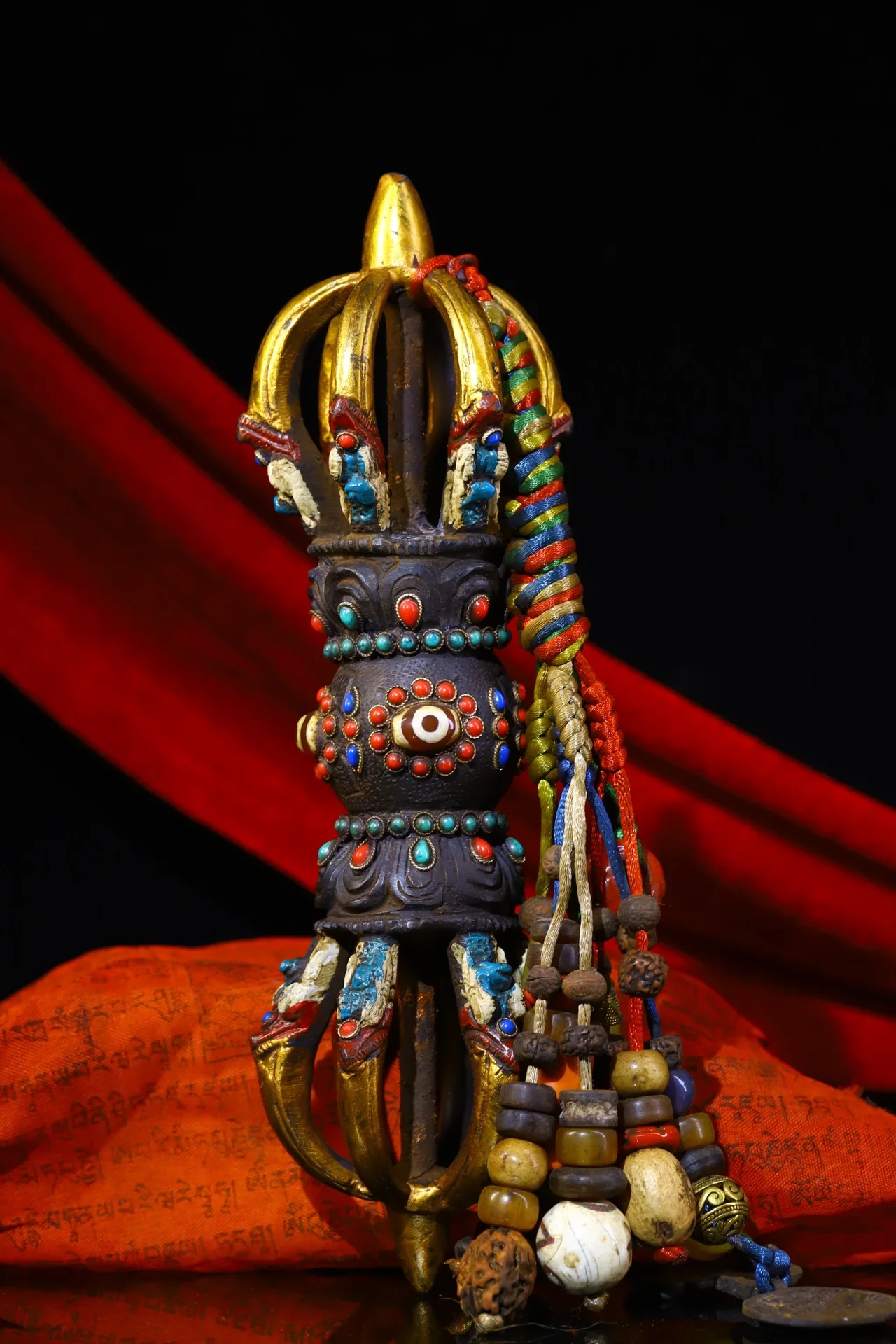 9"Tibetan Temple Collection Old Bronze Tracing Mosaic Gem Nine shares Vajra Amulet Dharma Town House Exorcism Worship Hall
9"Tibetan Temple Collection Old Bronze Tracing Mosaic Gem Nine shares Vajra Amulet Dharma Town House Exorcism Worship Hall