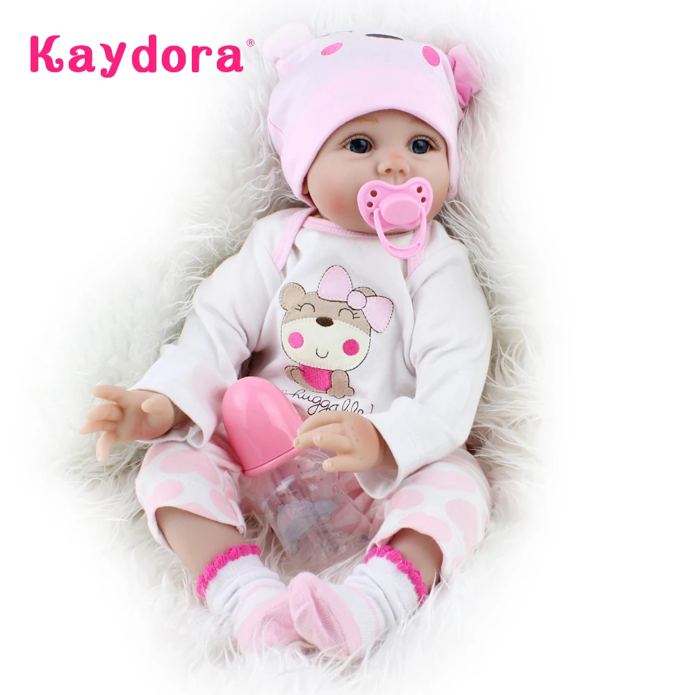 22 Inch Kids Soft Lol Playmate Reborn Baby Dolls 55cm Alive Menina Play toys Child Bebe Benoca lol Toddler Child Birthday Gifts
22 Inch Kids Soft Lol Playmate Reborn Baby Dolls 55cm Alive Menina Play toys Child Bebe Benoca lol Toddler Child Birthday Gifts
