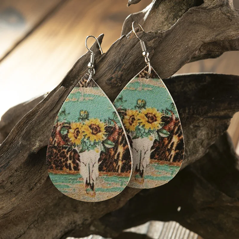2020 New Sunflower Western Cow-head Leopard-print Water Drop Skin PU Leather Drop Earrings for Women
2020 New Sunflower Western Cow-head Leopard-print Water Drop Skin PU Leather Drop Earrings for Women