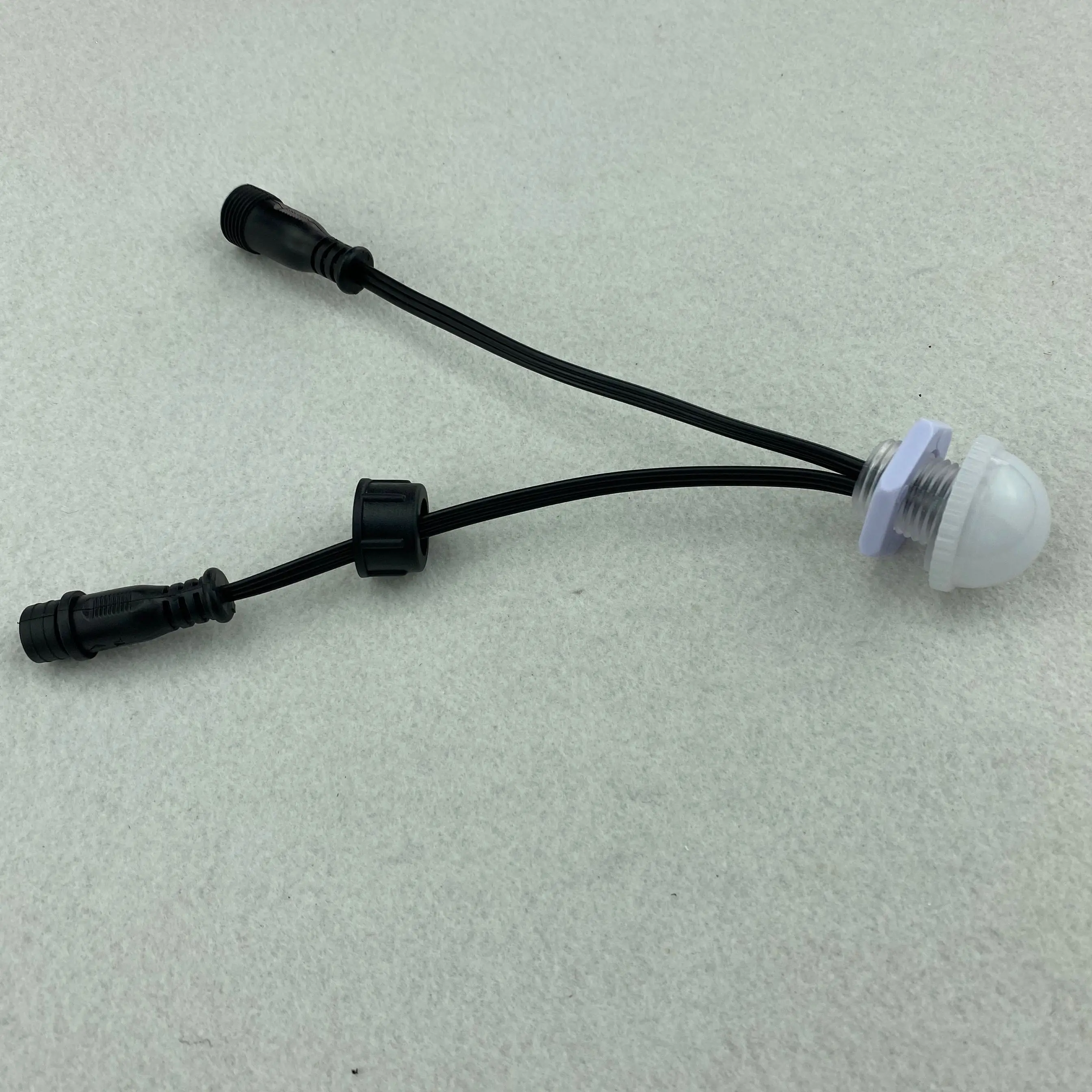 WS2811 IC DC12V input;30mm diameter,frosted cover,RGB addressable full color;3LEDS/0.72W,IP68 with waterproof pigtails
WS2811 IC DC12V input;30mm diameter,frosted cover,RGB addressable full color;3LEDS/0.72W,IP68 with waterproof pigtails