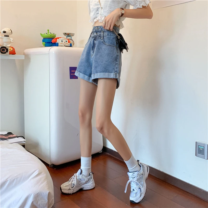 Shorts Women Summer Lady Teens Leisure Simple Thin Denim High Waist All-match Fashion Cute Button Solid Soft Korean Style Chic
Shorts Women Summer Lady Teens Leisure Simple Thin Denim High Waist All-match Fashion Cute Button Solid Soft Korean Style Chic