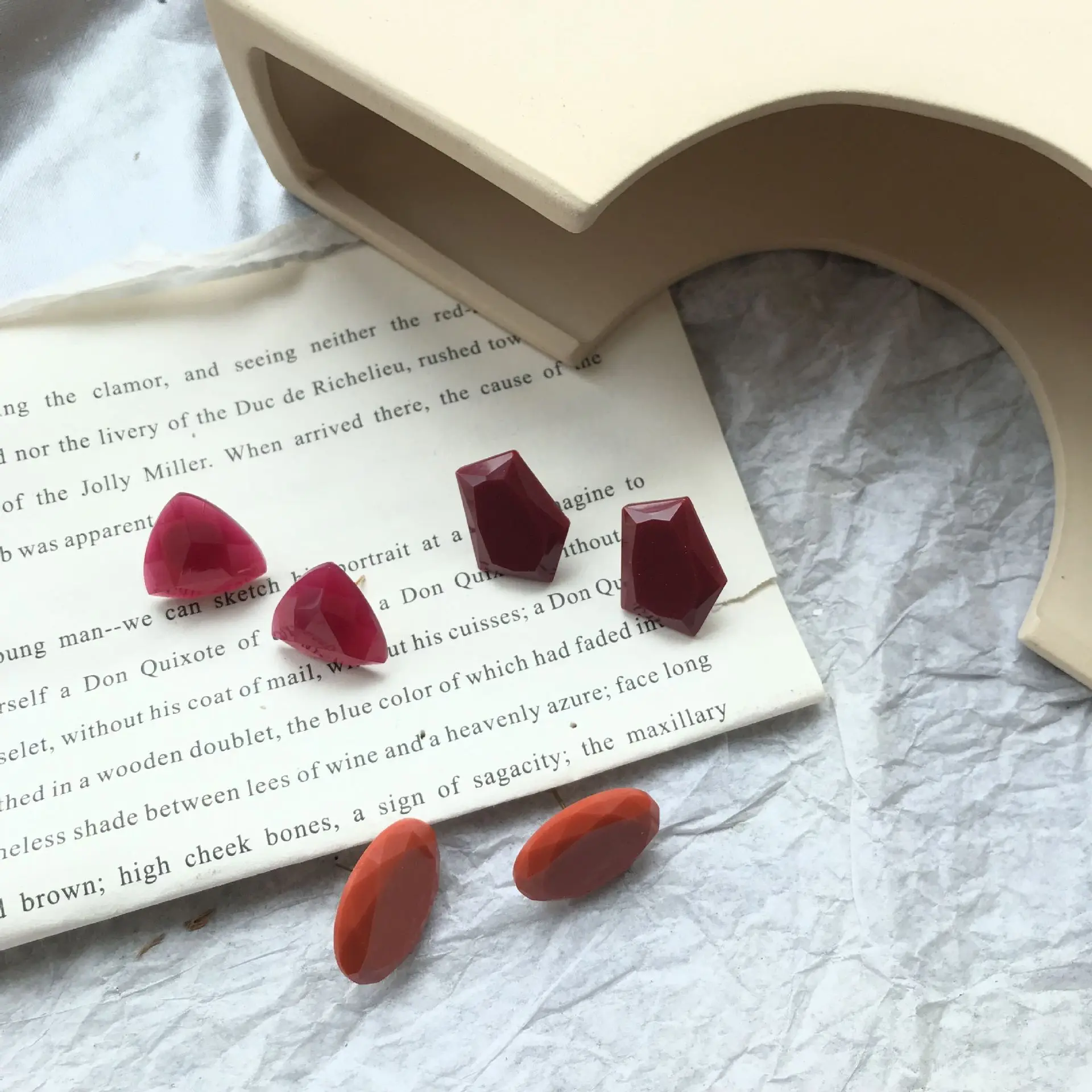 SNCSDK Trendy Retro Irregular Acrylic Board Geometric Earrings Wine Red Simple Ear Clip Women's Stud Earrings Fashion Jewelry
SNCSDK Trendy Retro Irregular Acrylic Board Geometric Earrings Wine Red Simple Ear Clip Women's Stud Earrings Fashion Jewelry