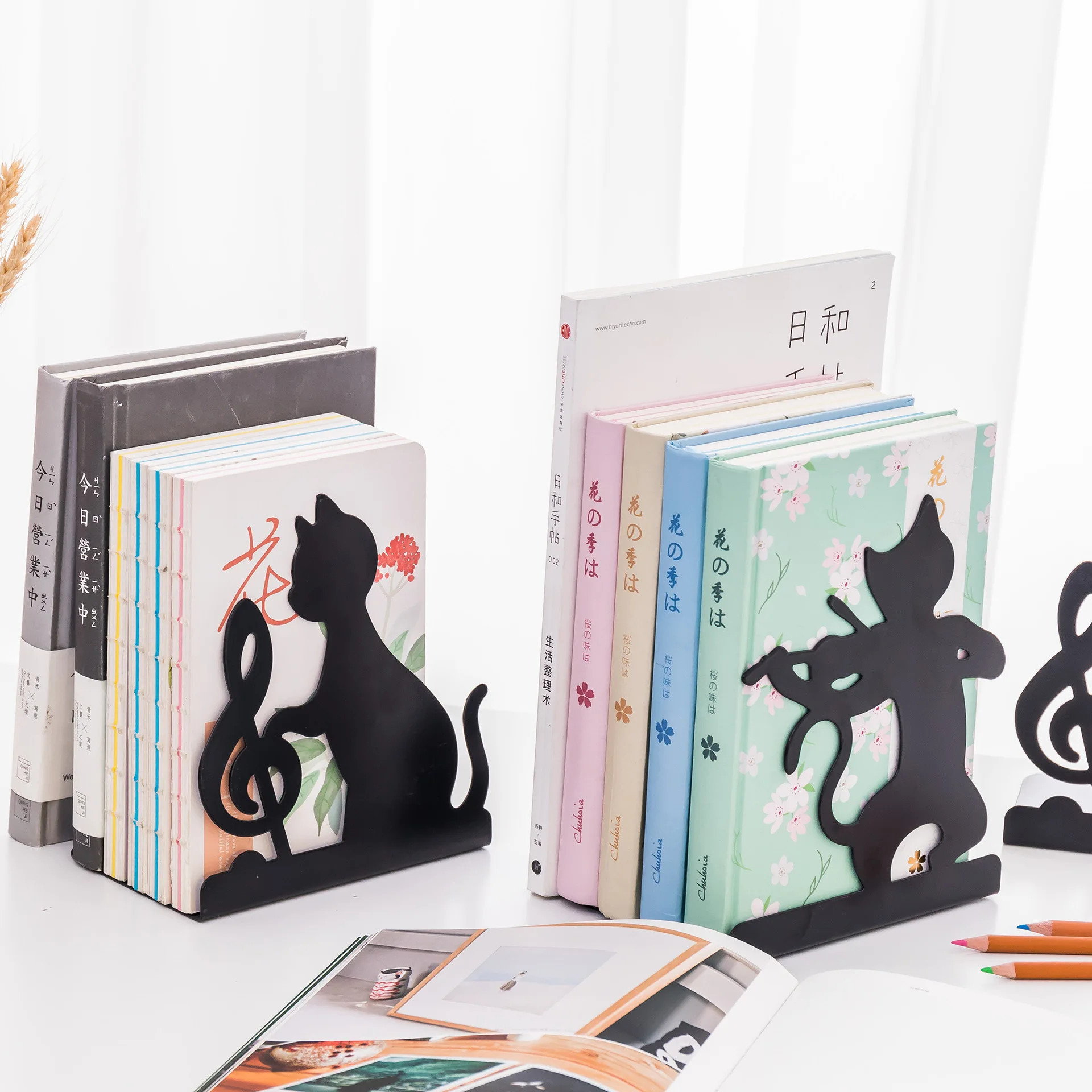 2pcs Cat Pattern Iron Bookends Practical Simple Book Ends Book Supports Rack Desktop Organizer Magazines Stand for Office School
2pcs Cat Pattern Iron Bookends Practical Simple Book Ends Book Supports Rack Desktop Organizer Magazines Stand for Office School