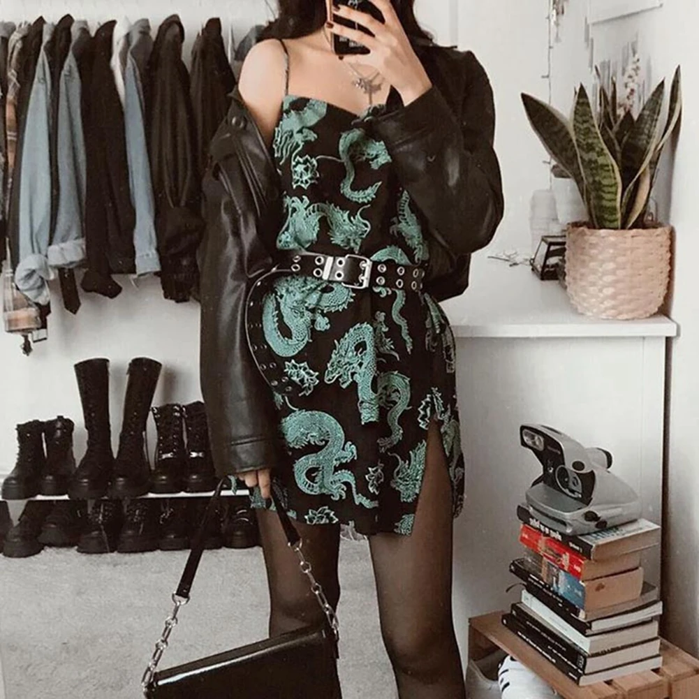 Vintage Chinese Style Dragon Printing Slim Sexy Women Party Mini Dress Summer New Streetwear Strapless Party Dresses Club 2020
Vintage Chinese Style Dragon Printing Slim Sexy Women Party Mini Dress Summer New Streetwear Strapless Party Dresses Club 2020